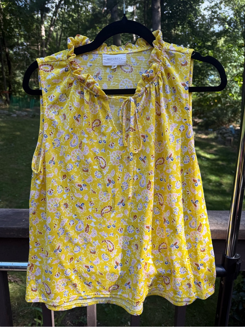 MELLODAY Yellow Floral Ruffle Tie-Neck Sleeveless Camisole
